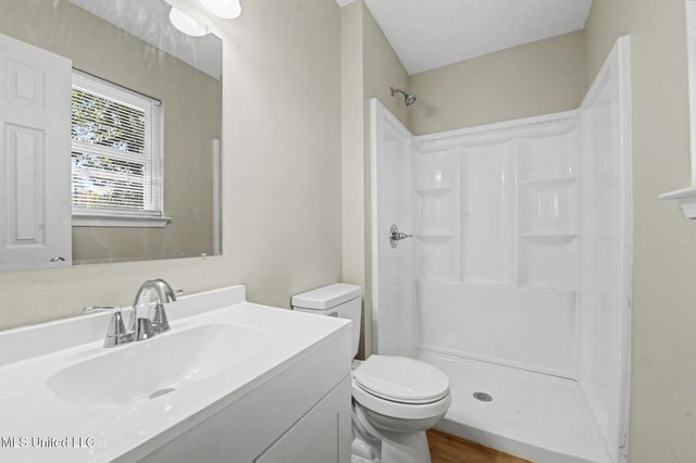 2009 Graveline Road, Gautier, MS 39553