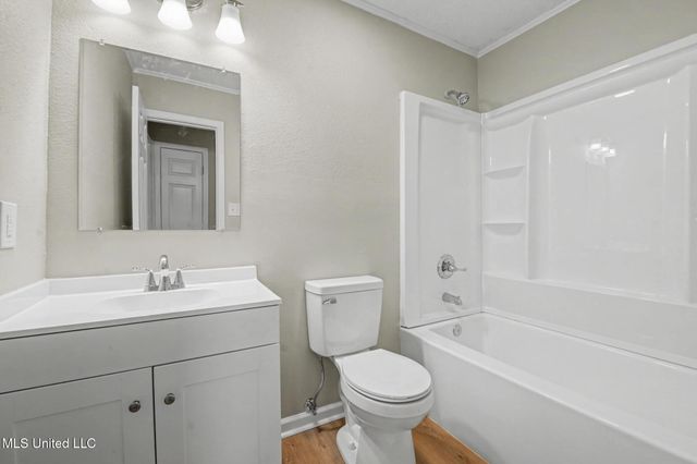 2009 Graveline Road, Gautier, MS 39553