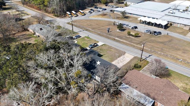 2009 Graveline Road, Gautier, MS 39553