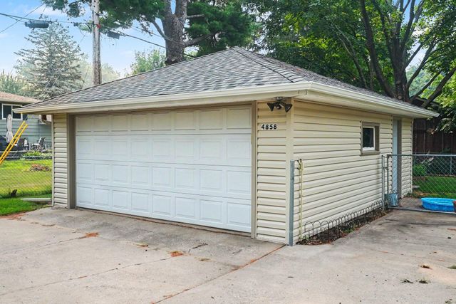 4858 Carolyn Lane, White Bear Lake, MN 55110