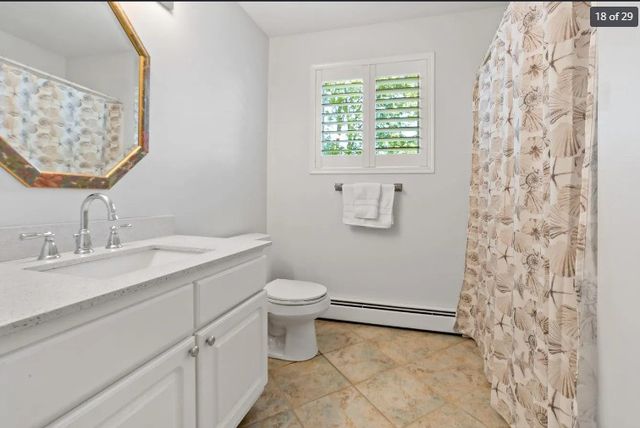 14 Lakeview Drive, Narragansett, RI 02882