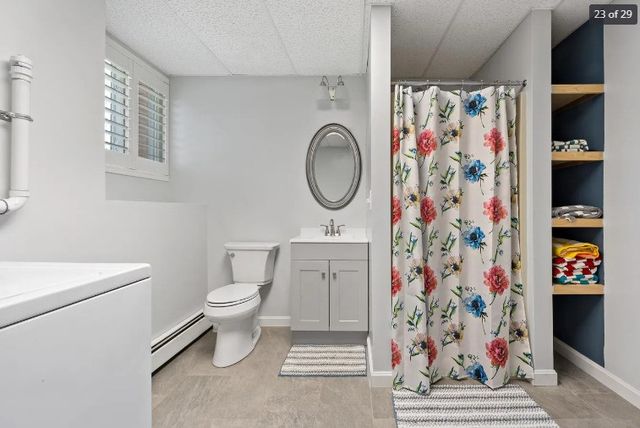 14 Lakeview Drive, Narragansett, RI 02882