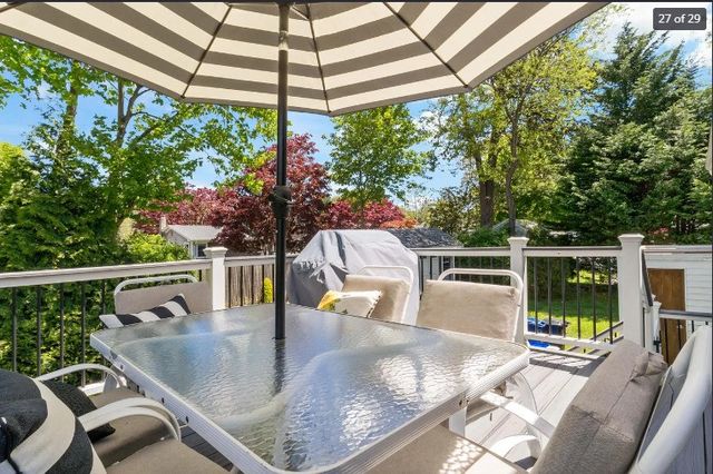 14 Lakeview Drive, Narragansett, RI 02882