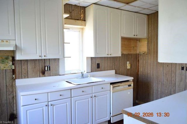 7716 Summerfield Road, Summerfield, NC 27358