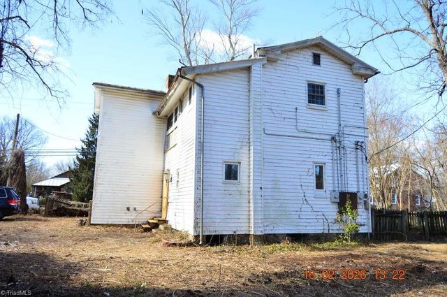 7716 Summerfield Road, Summerfield, NC 27358