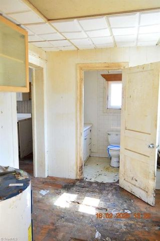 7716 Summerfield Road, Summerfield, NC 27358