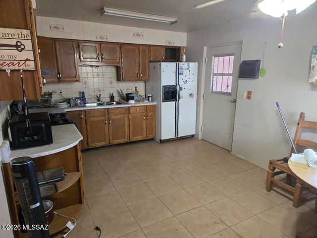 28660 S Cerro Pelon Place, Amado, AZ 85645