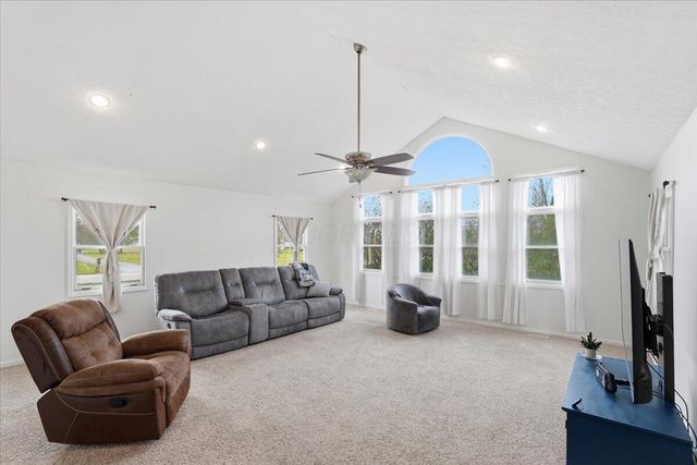 12815 Fox Run Court NW, Pickerington, OH 43147