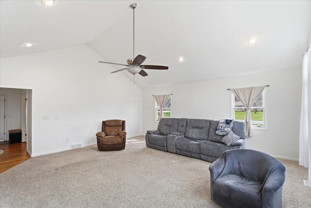 12815 Fox Run Court NW, Pickerington, OH 43147