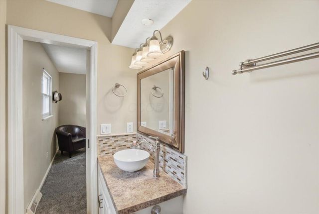 12815 Fox Run Court NW, Pickerington, OH 43147