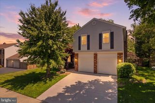 7599 WOODSTOWN DR, Springfield, VA 22153
