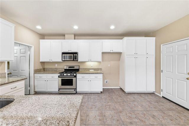 12 Atwater, Irvine, CA 92602