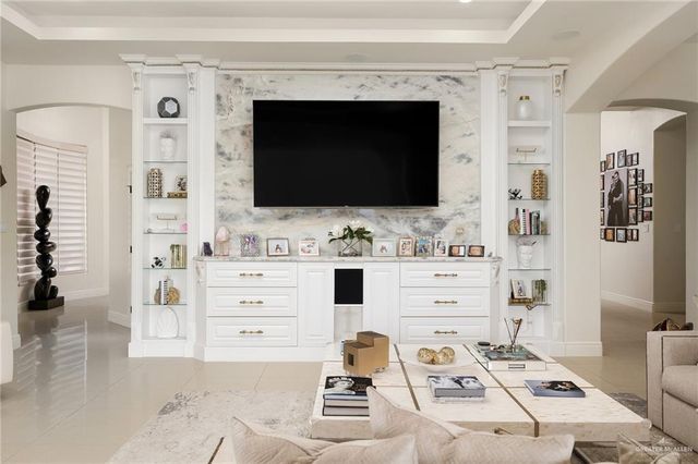 702 W Moore Road, Pharr, TX 78577