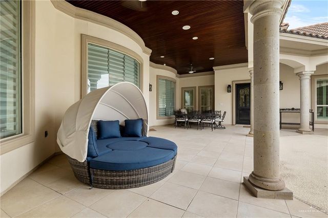 702 W Moore Road, Pharr, TX 78577