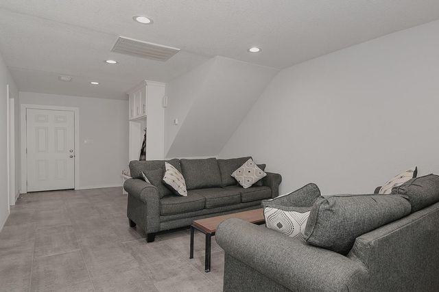 11403 Twain Drive, Montgomery, TX 77356