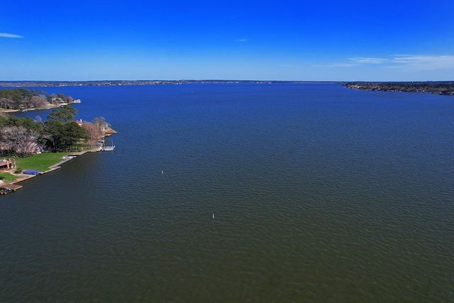 11403 Twain Drive, Montgomery, TX 77356