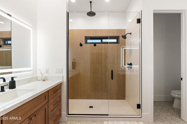 608 W RESTIN Road, Phoenix, AZ 85086