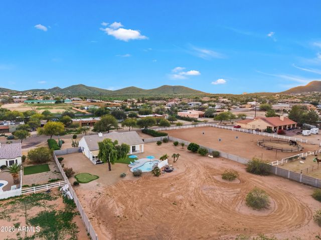 608 W RESTIN Road, Phoenix, AZ 85086