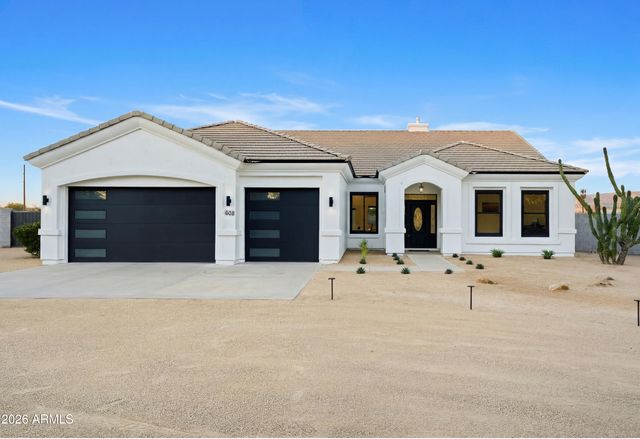 608 W RESTIN Road, Phoenix, AZ 85086