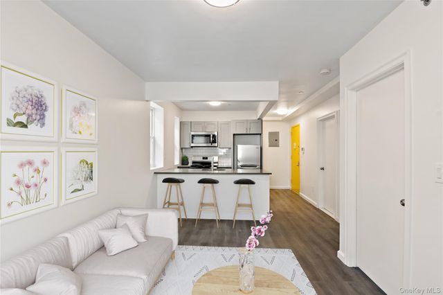 1047 Morris Avenue, Bronx, NY 10456