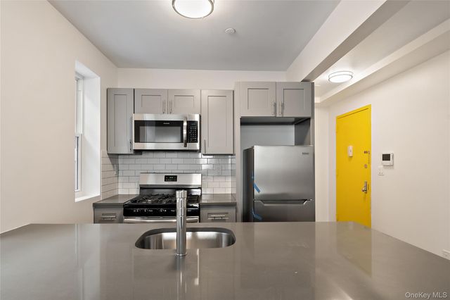 1047 Morris Avenue, Bronx, NY 10456