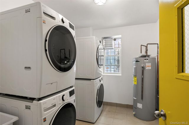 1047 Morris Avenue, Bronx, NY 10456