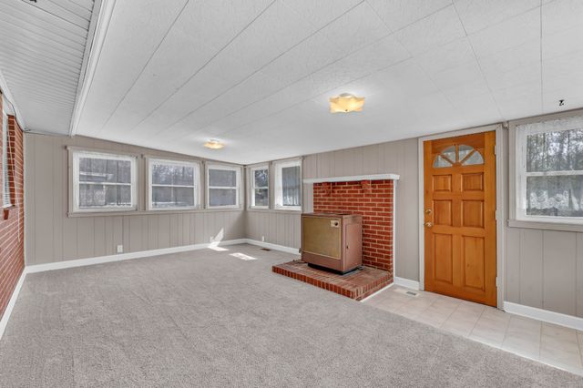 126 Lexington Dr, Clarksville, TN 37042