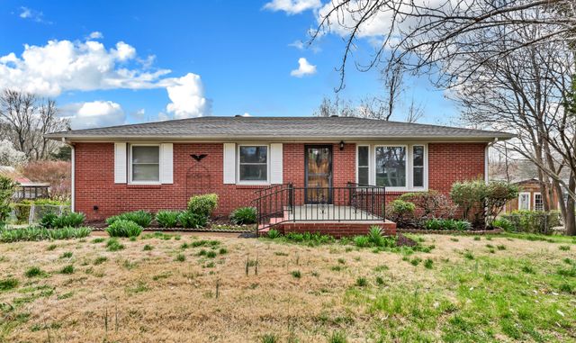 126 Lexington Dr, Clarksville, TN 37042