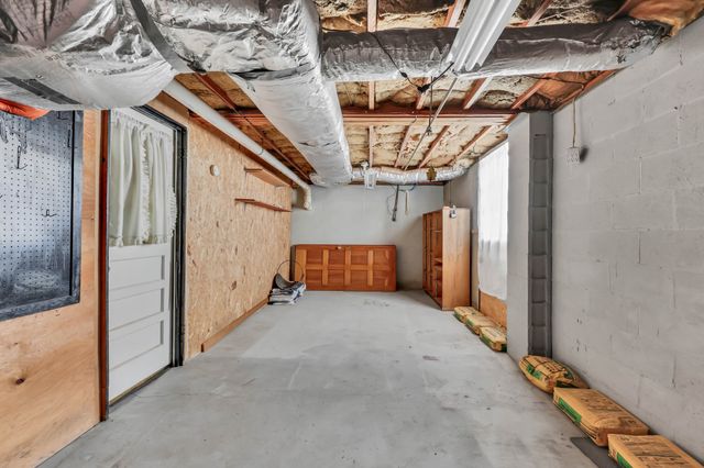 126 Lexington Dr, Clarksville, TN 37042