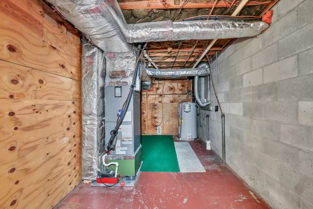 126 Lexington Dr, Clarksville, TN 37042