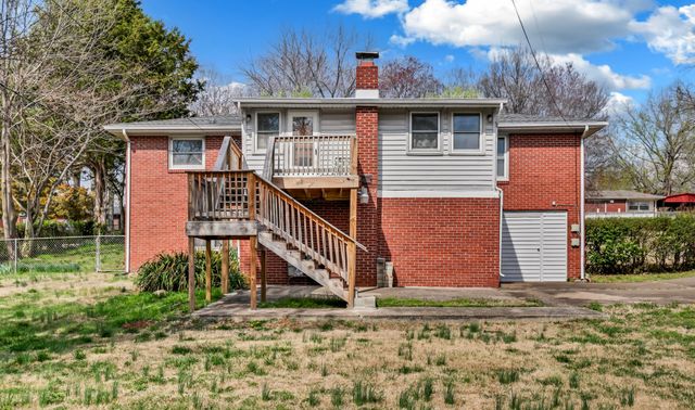 126 Lexington Dr, Clarksville, TN 37042