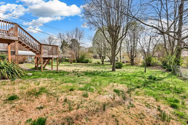 126 Lexington Dr, Clarksville, TN 37042