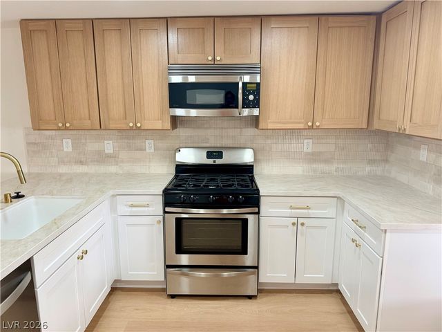 2885 Humboldt Court, Las Vegas, NV 89142