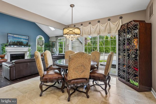 21 BROOKWOOD RD, Mount Laurel, NJ 08054