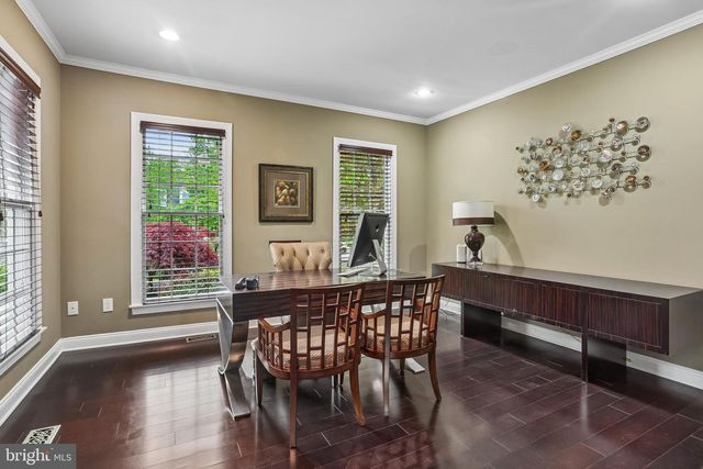 21 BROOKWOOD RD, Mount Laurel, NJ 08054