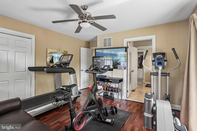 21 BROOKWOOD RD, Mount Laurel, NJ 08054