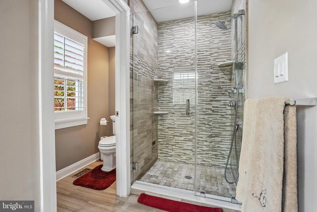 21 BROOKWOOD RD, Mount Laurel, NJ 08054