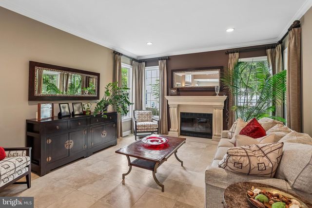 21 BROOKWOOD RD, Mount Laurel, NJ 08054
