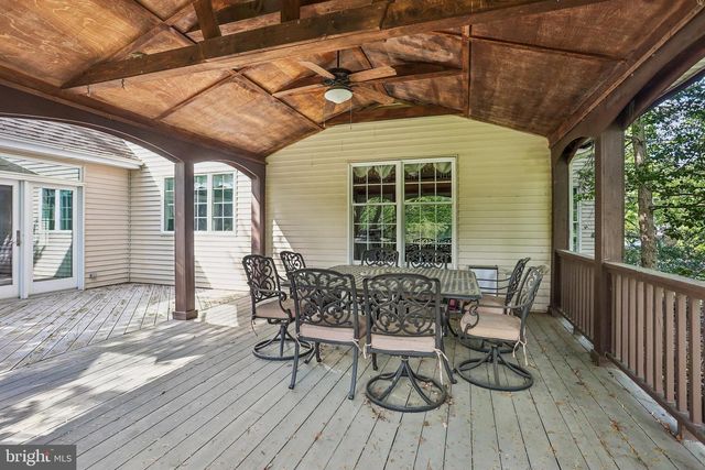 21 BROOKWOOD RD, Mount Laurel, NJ 08054