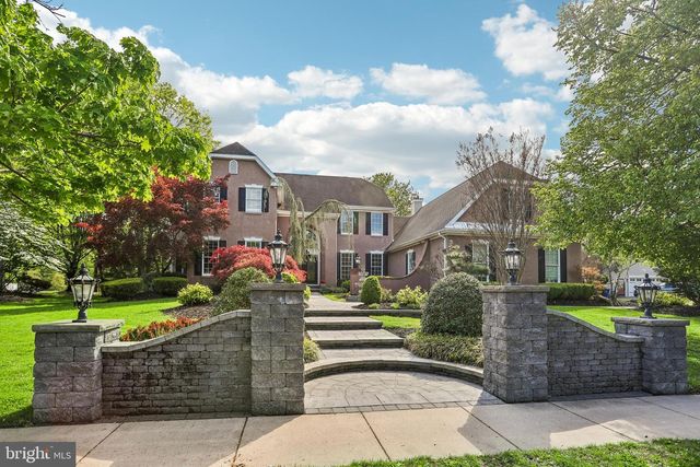 21 BROOKWOOD RD, Mount Laurel, NJ 08054
