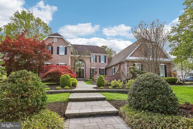 21 BROOKWOOD RD, Mount Laurel, NJ 08054