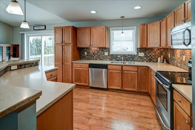 615 Hoel Avenue, Stoughton, WI 53589