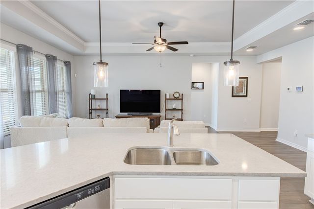 2606 Vista Del Sol St, Corpus Christi, TX 78414