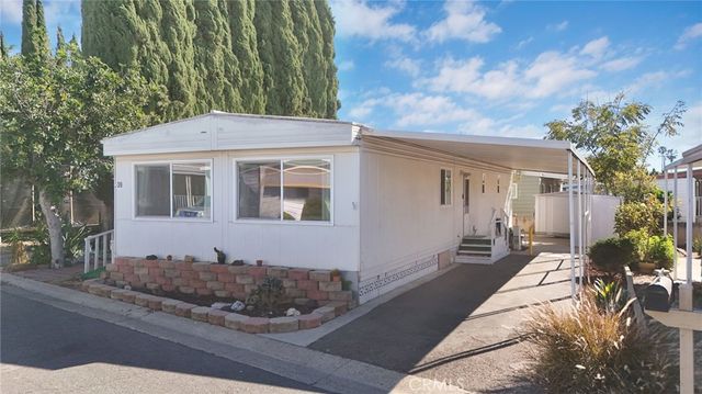 39 Via Entrada, Tustin, CA 92780