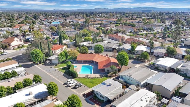 39 Via Entrada, Tustin, CA 92780
