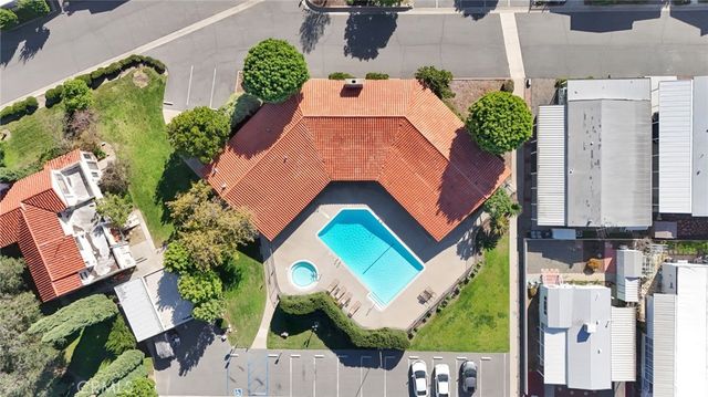 39 Via Entrada, Tustin, CA 92780