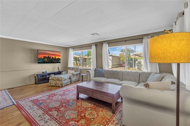 39 Via Entrada, Tustin, CA 92780