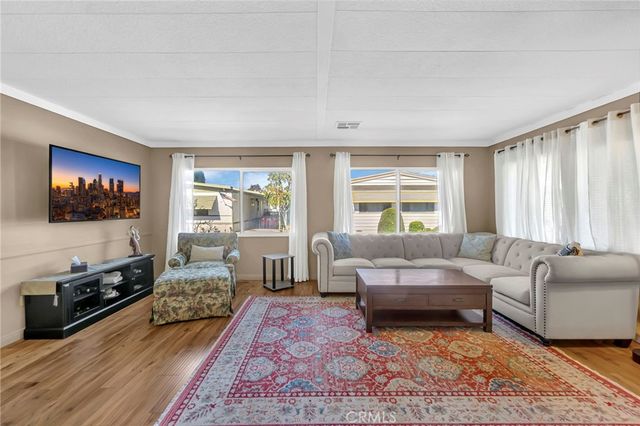 39 Via Entrada, Tustin, CA 92780