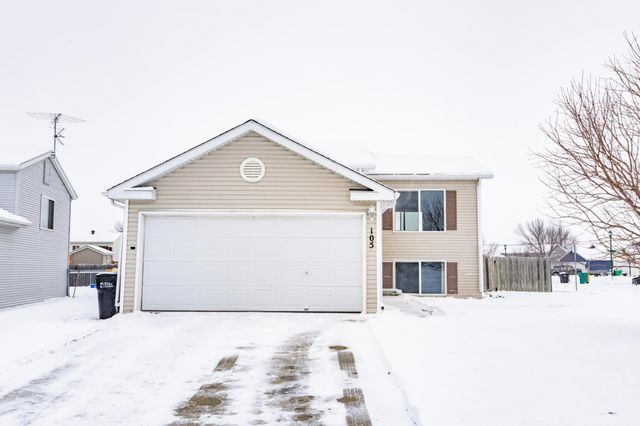 105 Evergreen Circle, West Fargo, ND 58078
