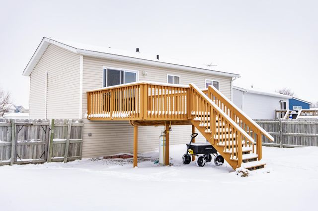 105 Evergreen Circle, West Fargo, ND 58078